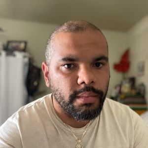 Meet your Posher, Javier